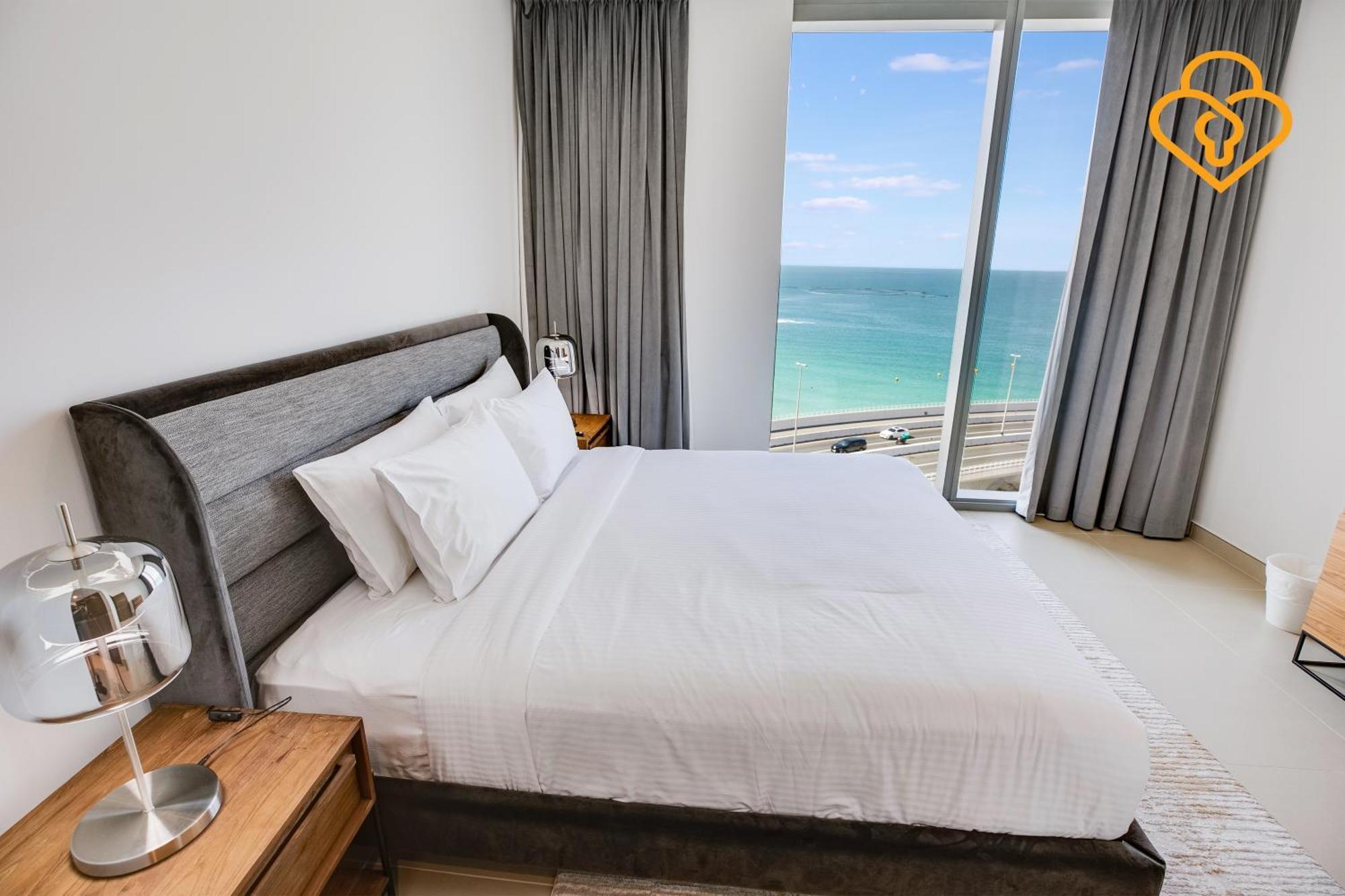Keysplease Fascinating Seaviews! 2 B/r Luxury 52/42, Marina